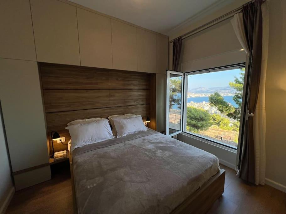 Queen Bed With The View! * Sarandë
